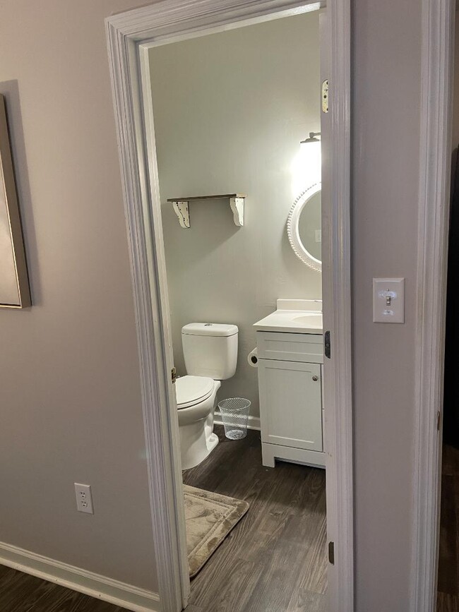 Building Photo - 385 Old Epps Bridge Rd