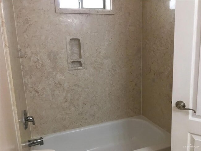 Building Photo - 3110 E Diamondhead Ave