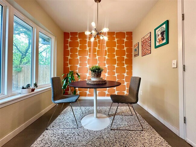 Building Photo - 2707 Ashdale Dr