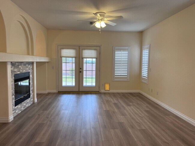 Building Photo - 678 Kentons Run Ave