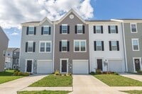 Building Photo - 3 Bed, 2 Full/2 Half Bath, Well Maintained...