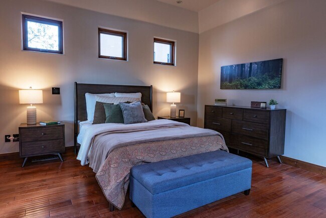 Building Photo - Furnished 3 Bedroom Entrada Home!!