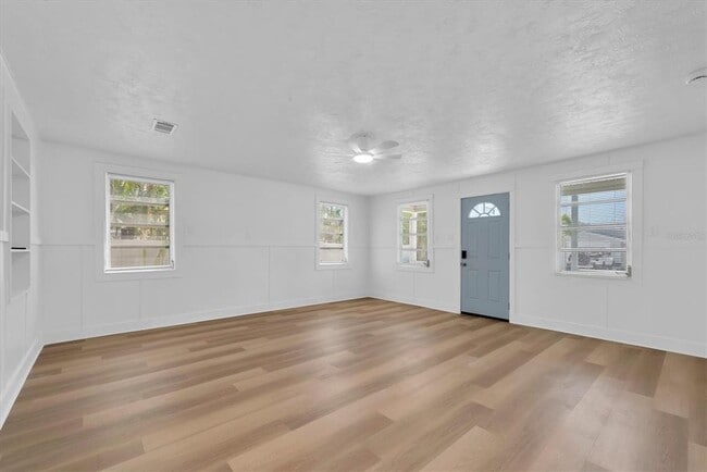 Building Photo - 358 Boca Ciega Dr