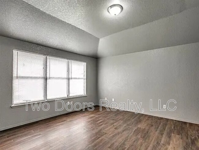 Building Photo - 15125 Vicki Dr