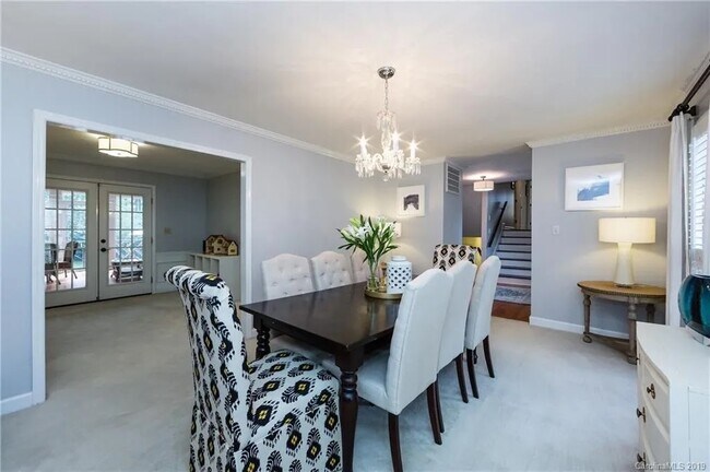 Building Photo - 2127 Edenton Rd