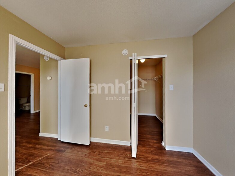 Building Photo - 1002 Belvedere Dr