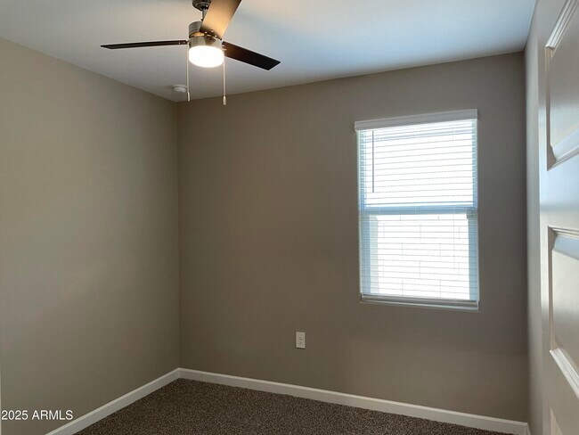 Building Photo - 24153 W Verlea Dr
