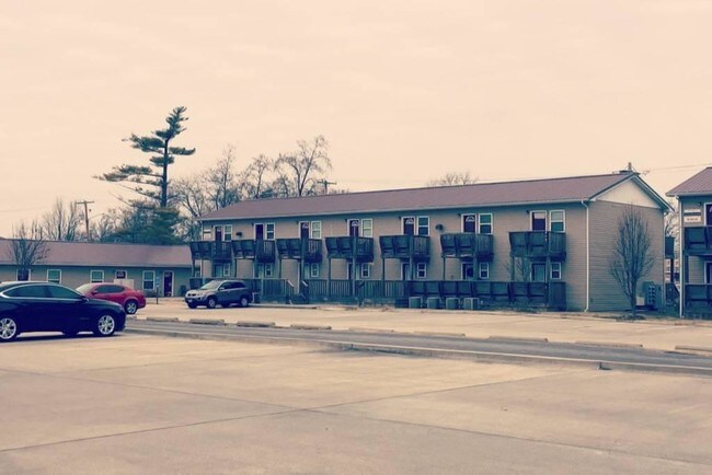 Building Photo - 409 E Mill #10