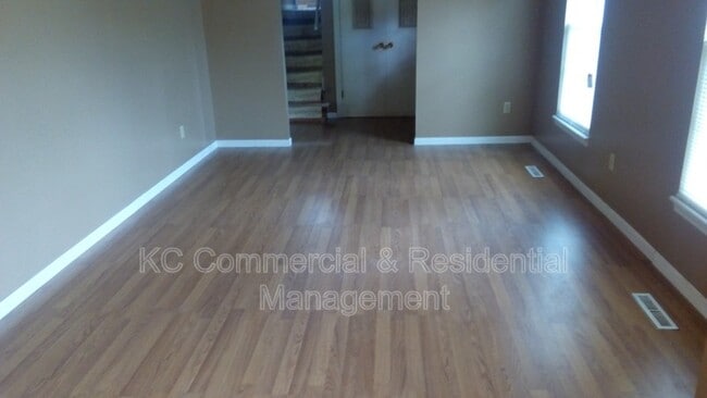 Building Photo - 10013 N Harrison Dr