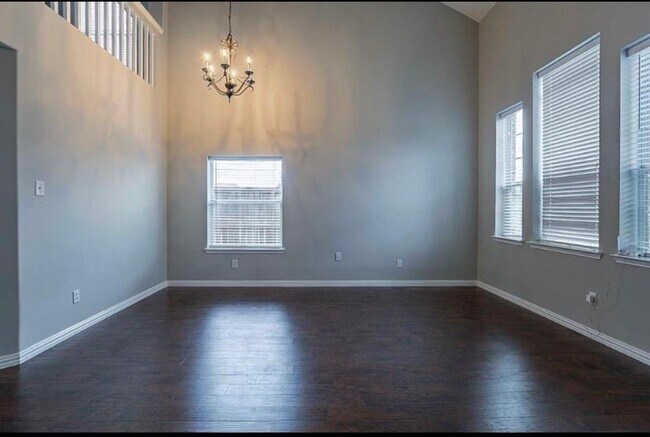 Building Photo - 18102 Spring Run Ln