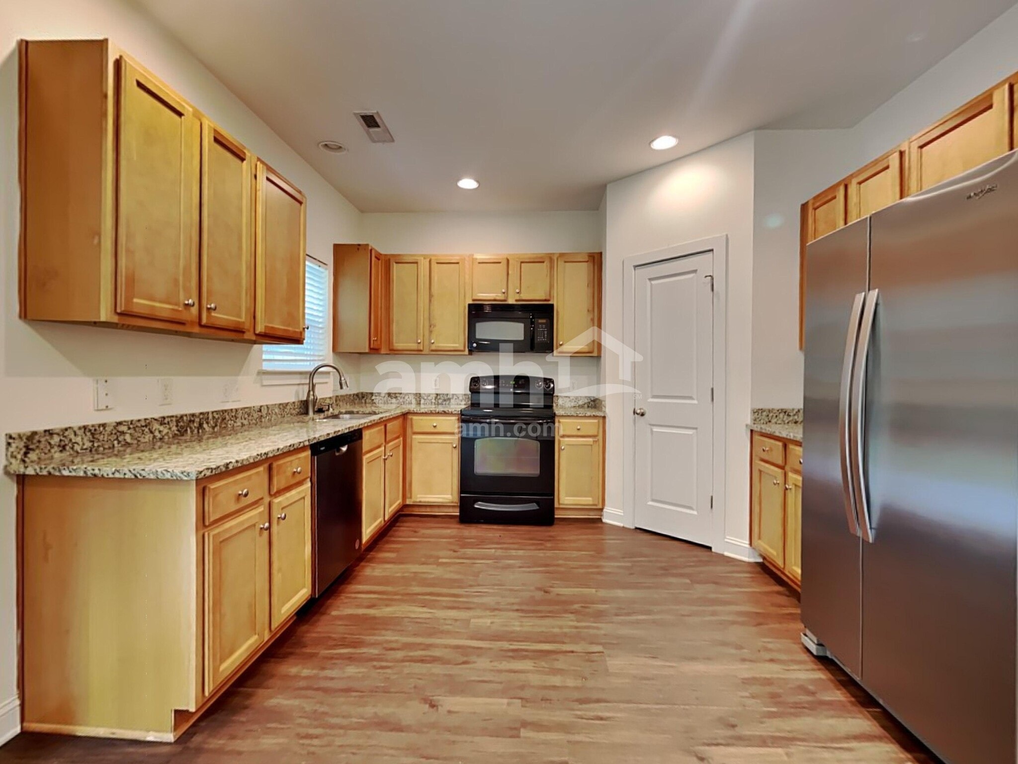 Building Photo - 423 Sablewood Dr