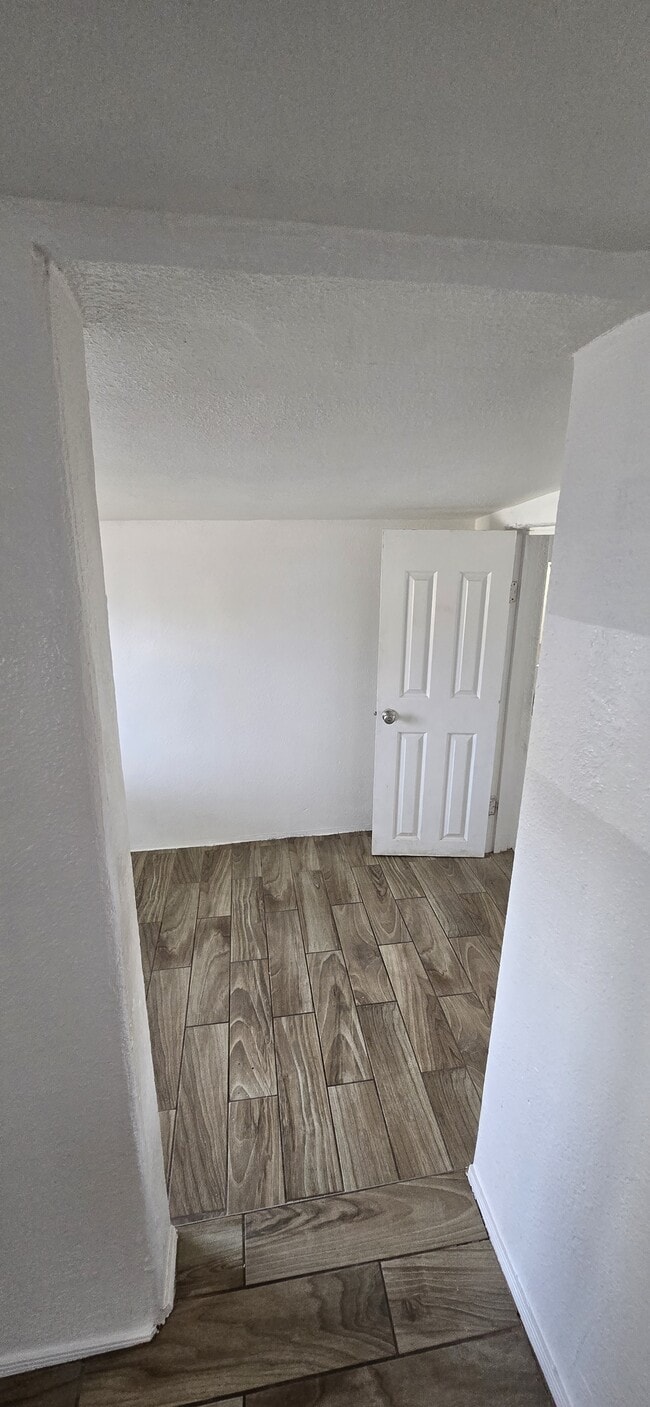 Building Photo - 315 W Palma St