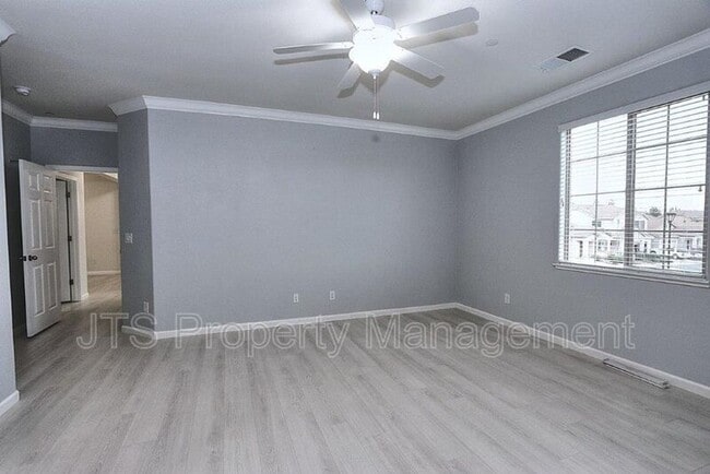 Building Photo - 9200 Rioja St