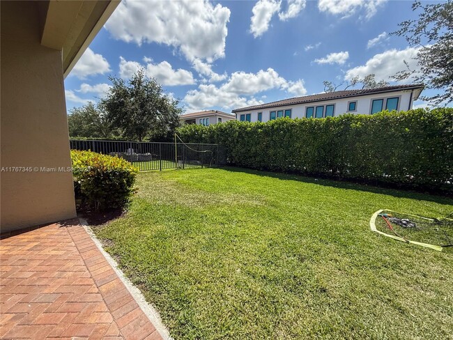 Building Photo - 5915 Brookfield Cir
