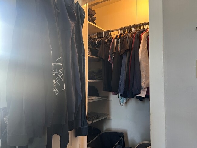 Building Photo - 223 Hudson St