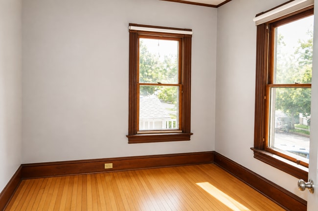 Building Photo - 36 Buell St