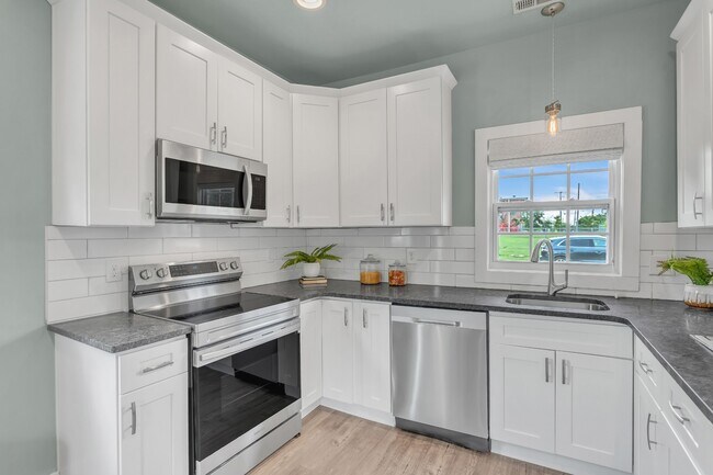 Building Photo - 1617 Dr DB Todd Jr Blvd