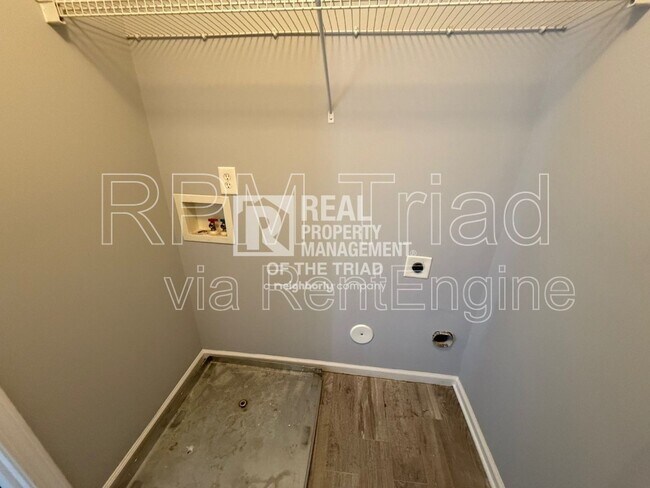 Building Photo - 1538 Castle Way