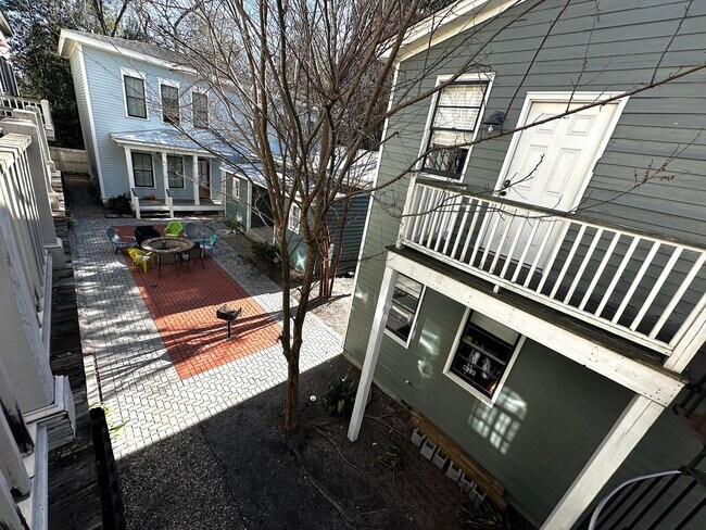 Building Photo - 609 E Duffy Ln