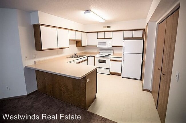 Building Photo - 2 br, 1 bath House - 2536 Rushmore Drive