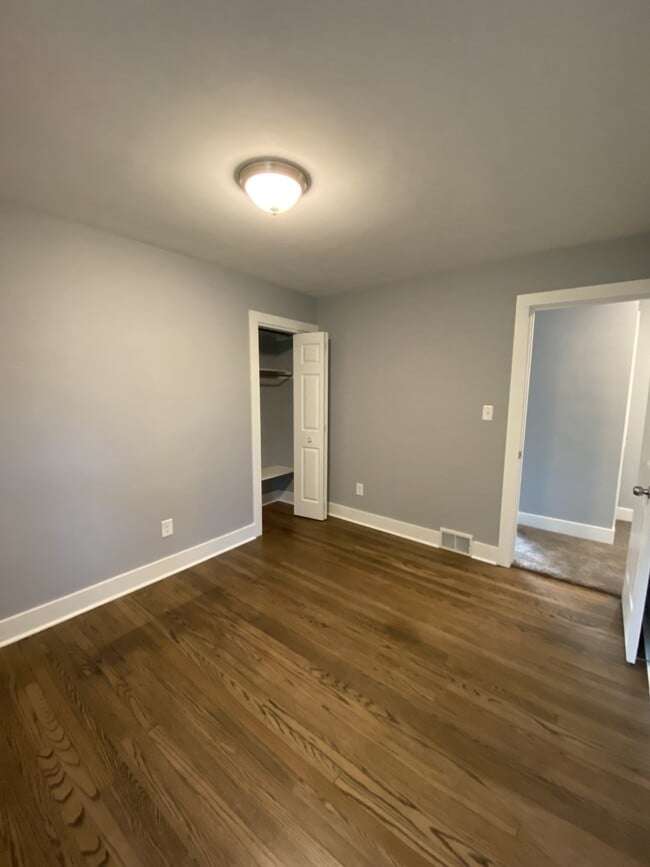 Building Photo - 244 N Ridge Rd