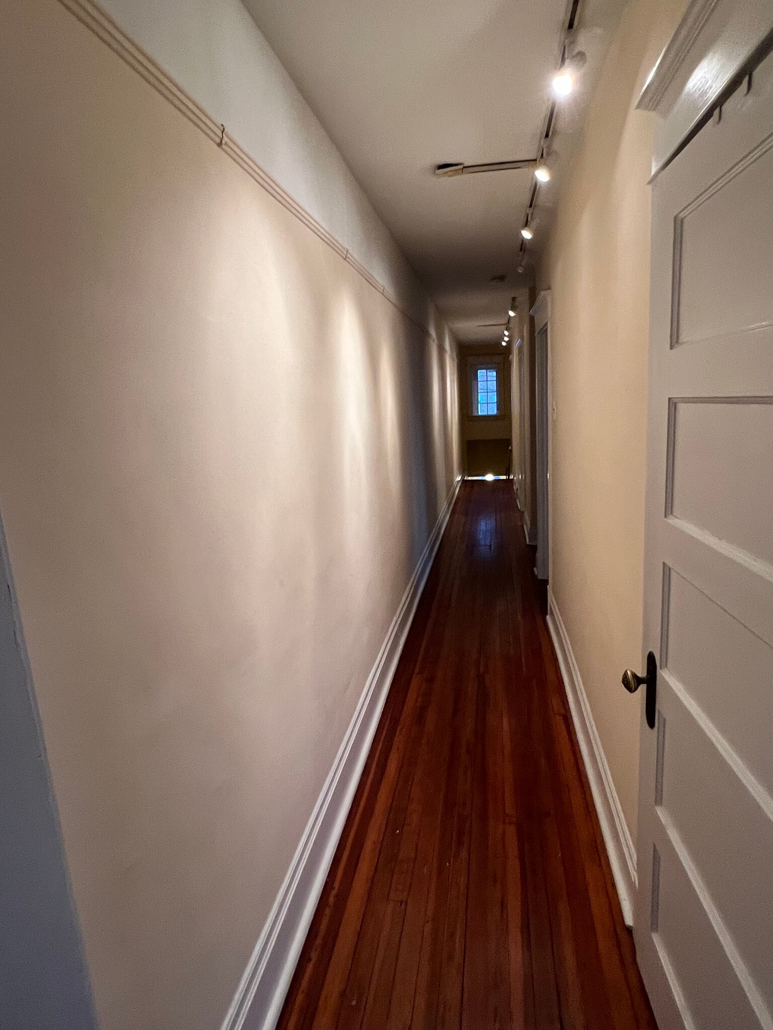 Hallway - 1613 Buena Vista St