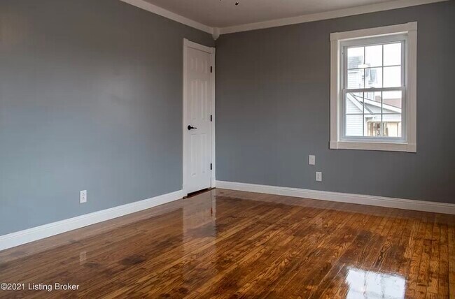 Building Photo - 609 Johnson St