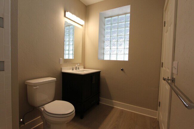 Building Photo - 1117-1119 S. Braddock Ave.