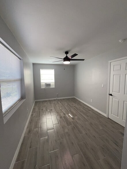 Building Photo - 561 Raleigh St