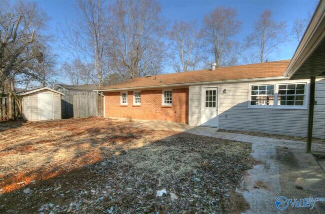 Building Photo - 4015 Apollo Dr SW