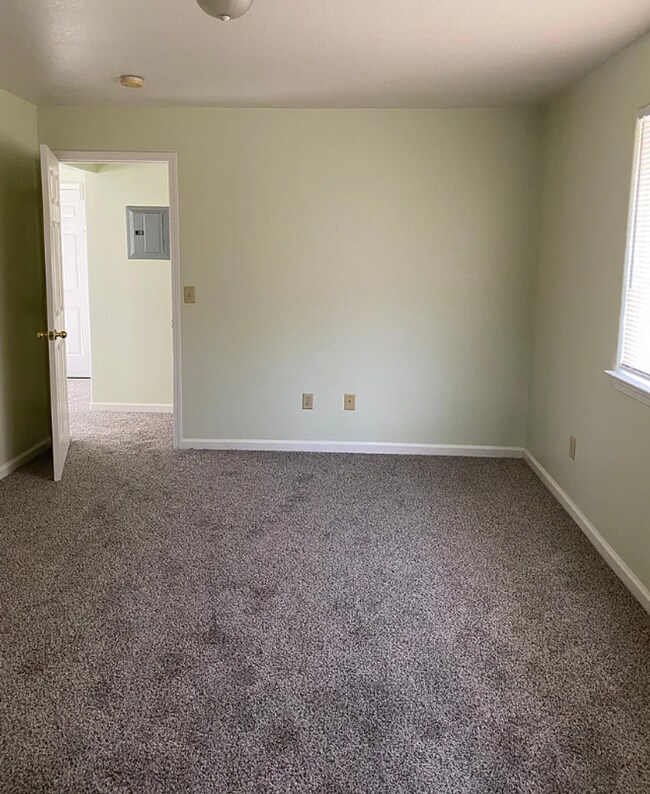 Building Photo - 965 Prater Way