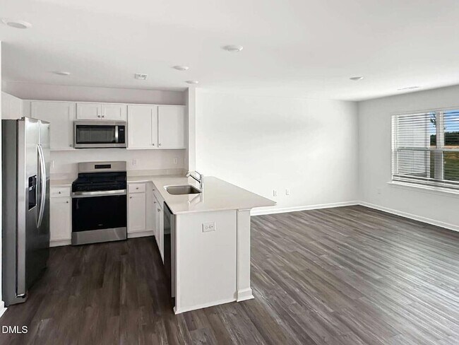 Building Photo - 108 Clementine St