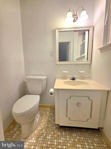 Building Photo - 9771 Hilspach St