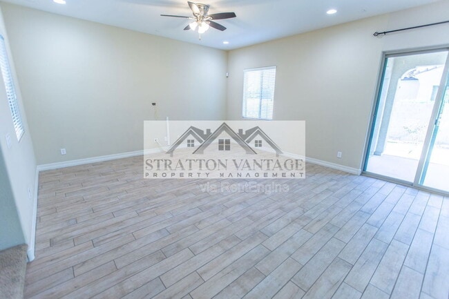 Building Photo - 2883 E Ebony Dr