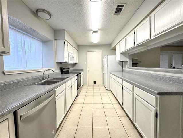 Building Photo - 921 Baxter Dr