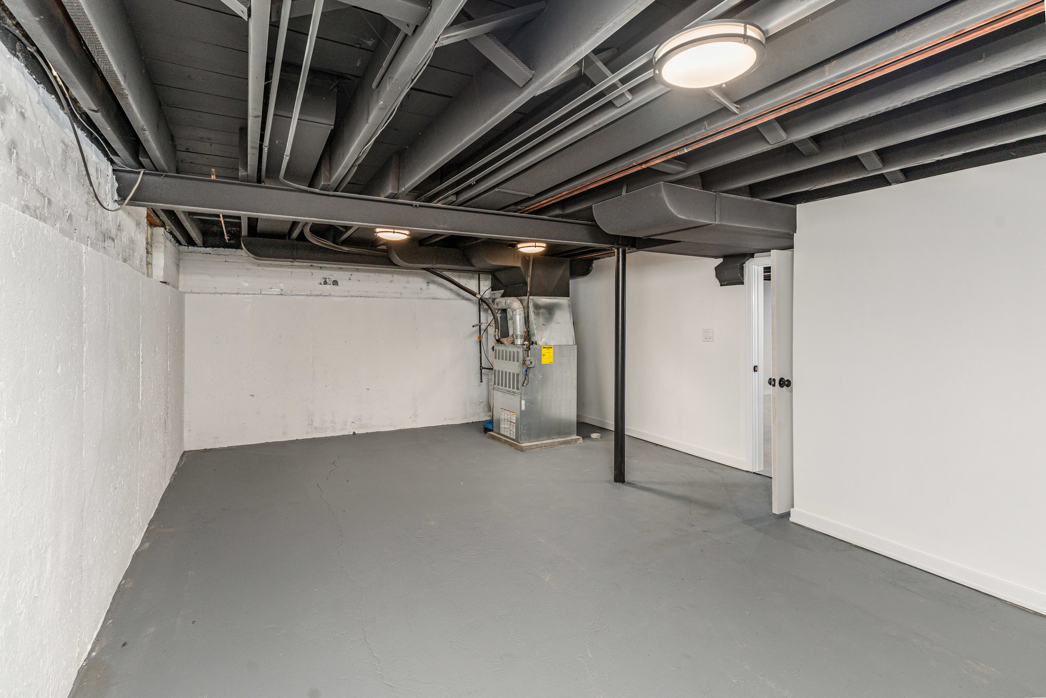 Building Photo - 9356 S Union Ave