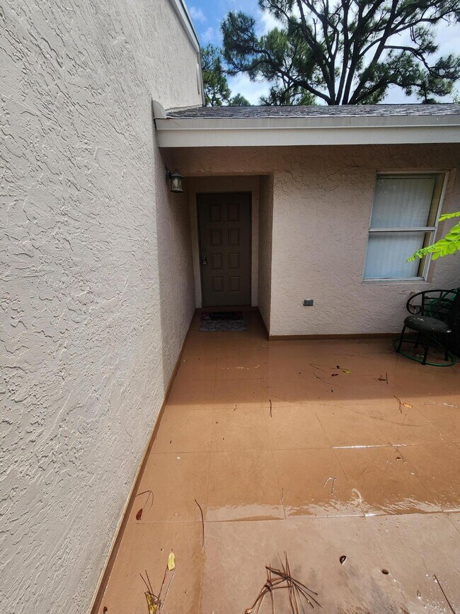 Building Photo - 5231 Pine Abbey Dr S