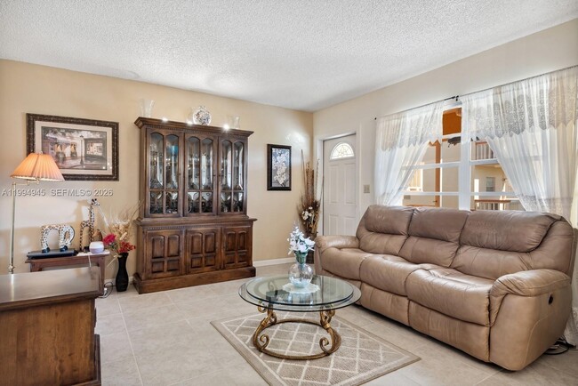 Building Photo - 5300 Washington St