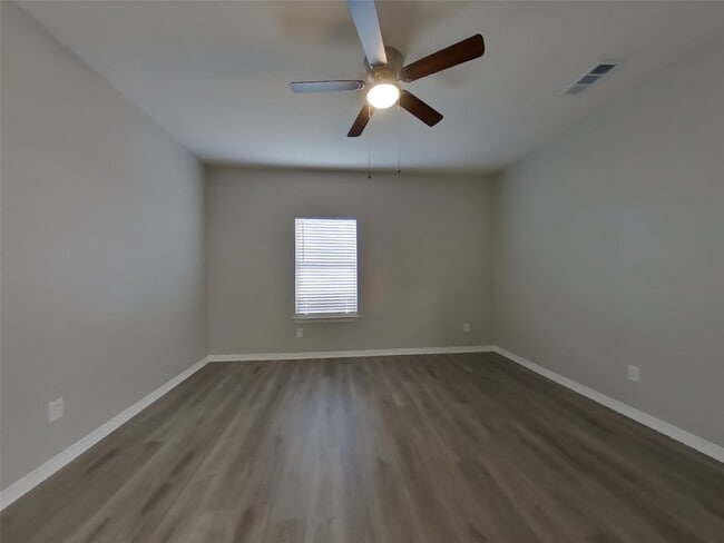 Building Photo - 21214 Peachvine Ln