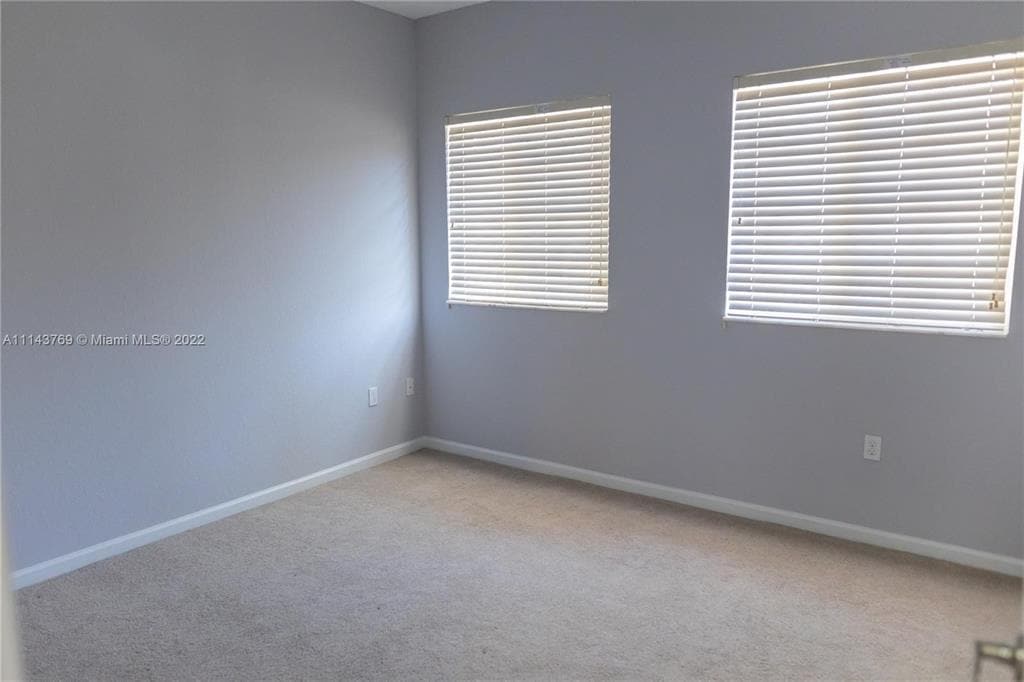 Building Photo - 3235 NW 31st Ter