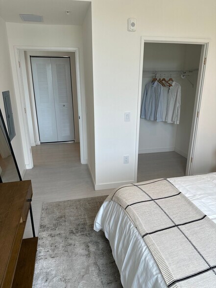 Building Photo - 20540 NW 17th Ave