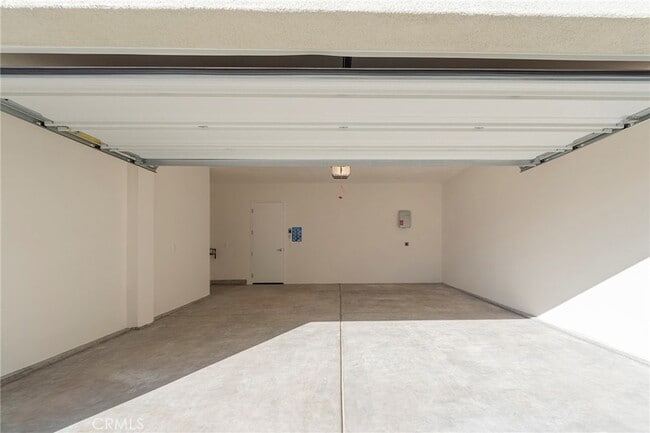 Building Photo - 121 Baluster