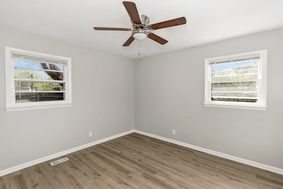 Building Photo - 4318 Balwin Dr SW