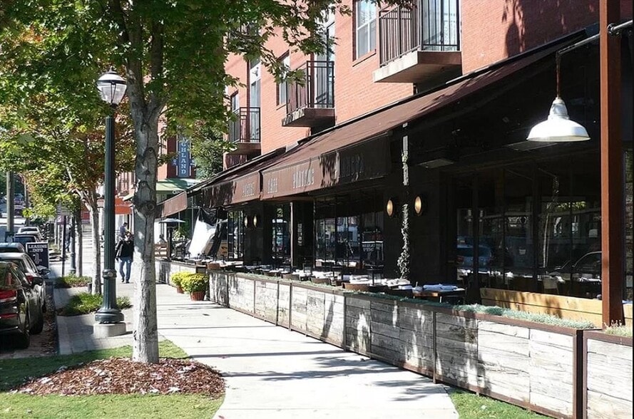 Building Photo - 870 Inman Village Pky NE