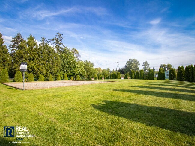 Building Photo - Courtney Ridge Townhome with Garage & Private Patio!