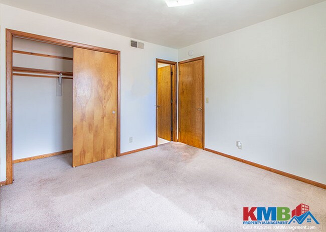 Building Photo - 119 Southview Dr