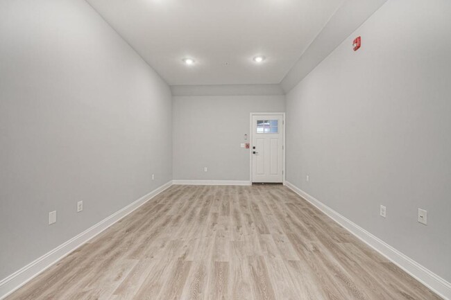 Building Photo - 1156 S 52nd St