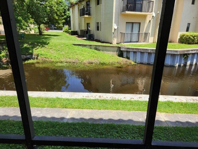 Building Photo - 2050 Oleander Blvd