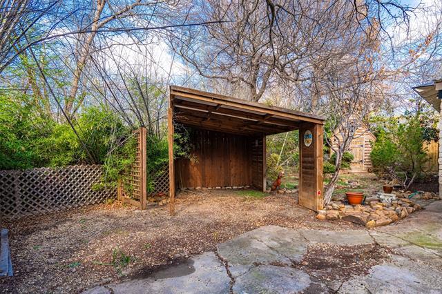 Building Photo - 2129 Elmwood Blvd