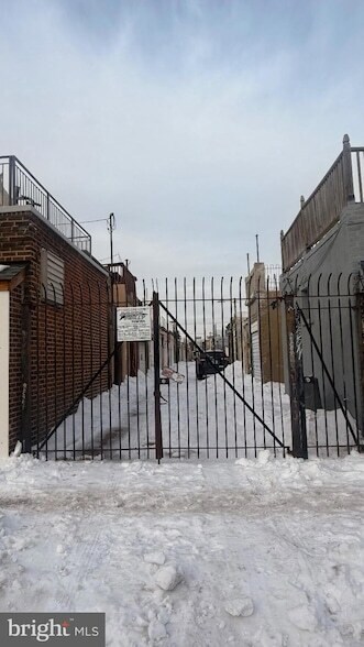 Building Photo - 2148 S Lambert St